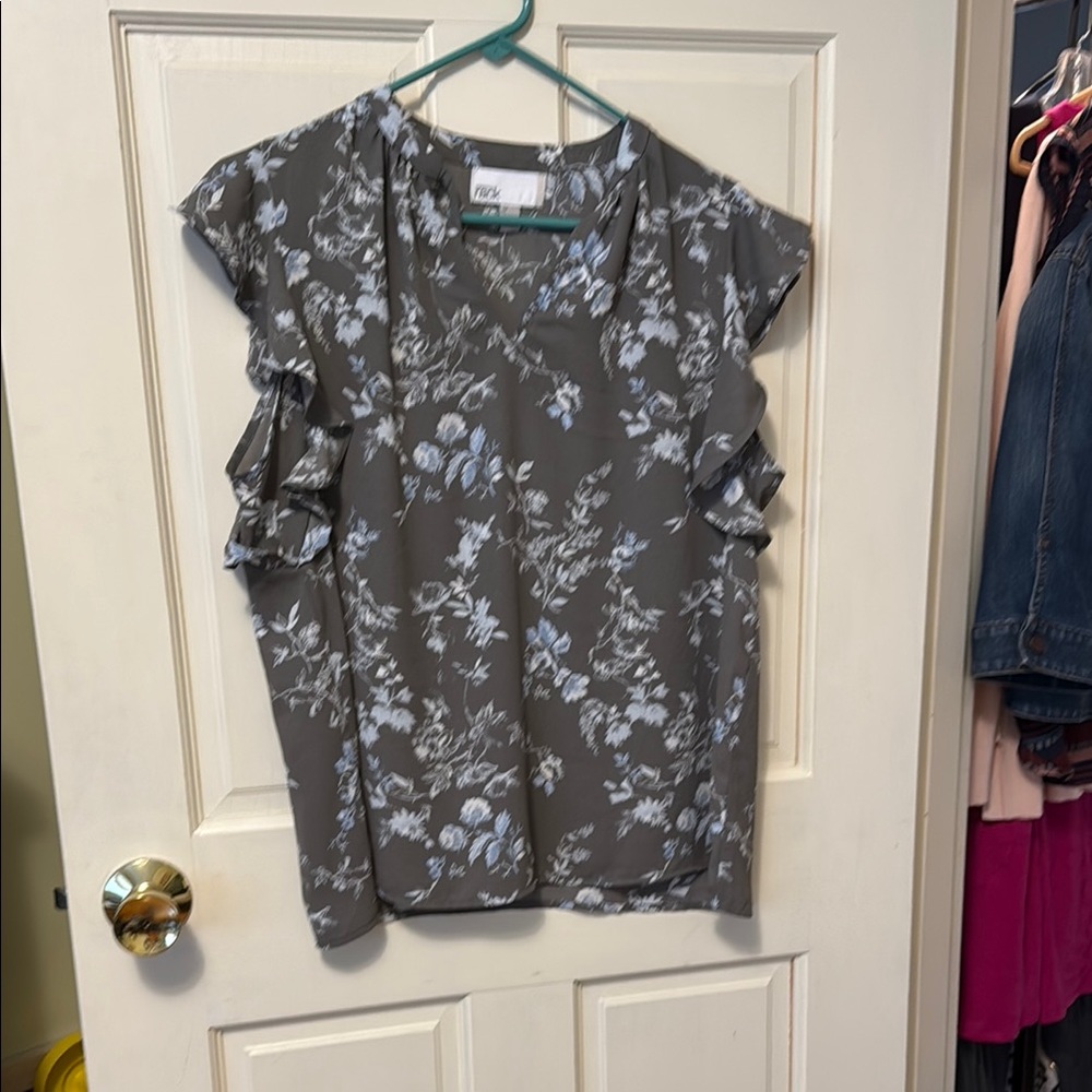 Floral Gray top